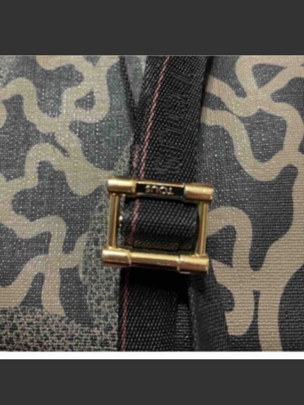 TOUS Men’s Camouflage Crossbody Bag in Olive and Black - Picture 4 of 9